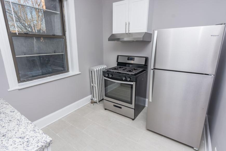 2516 East 77th St. – photo 2