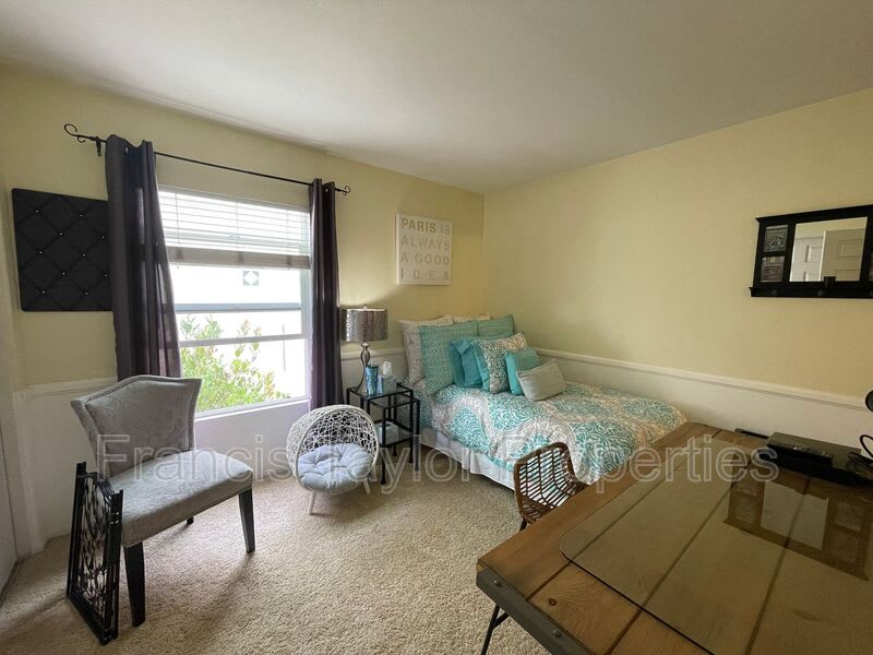 176 Aurora Ave – photo 5
