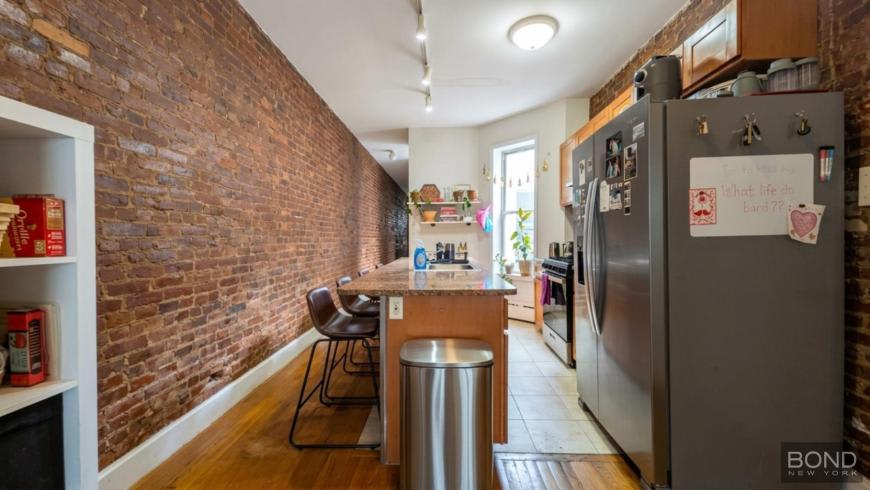 564 Saint Marks Avenue – photo 2