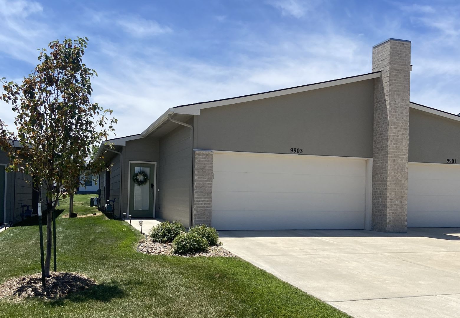 Newer 3 bedroom 2 bath duplex – photo 1