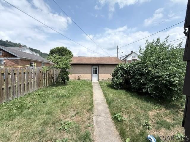 541 ASH ST. – photo 4