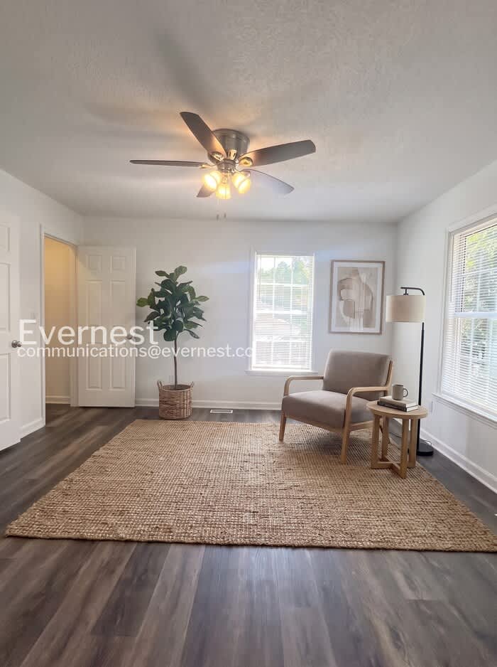 4340 Wakeman Drive – photo 5