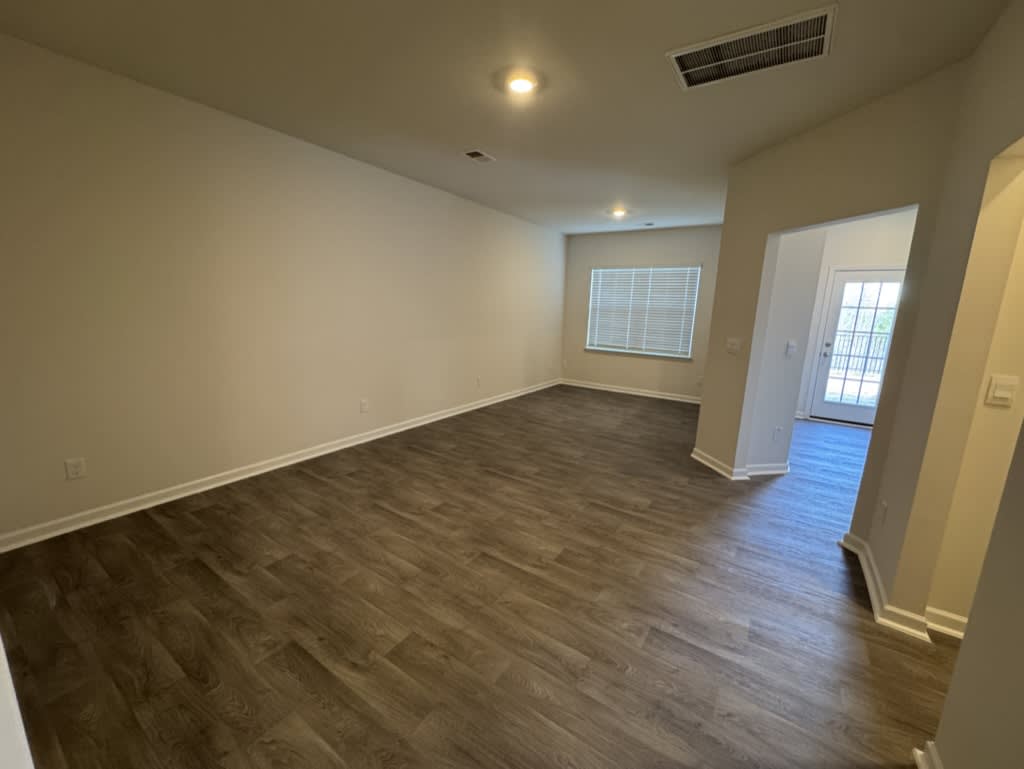 1343 Amberview Lane 1 – photo 3