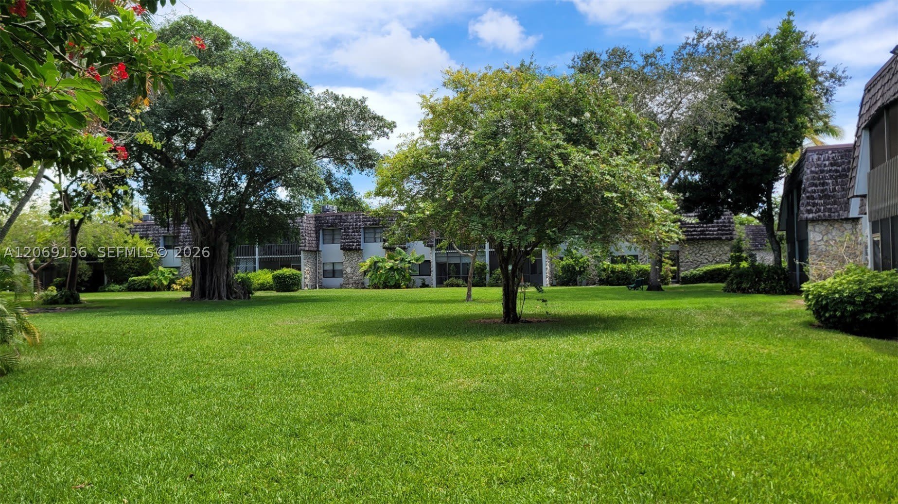 3129 Oakland Shores Dr – photo 2