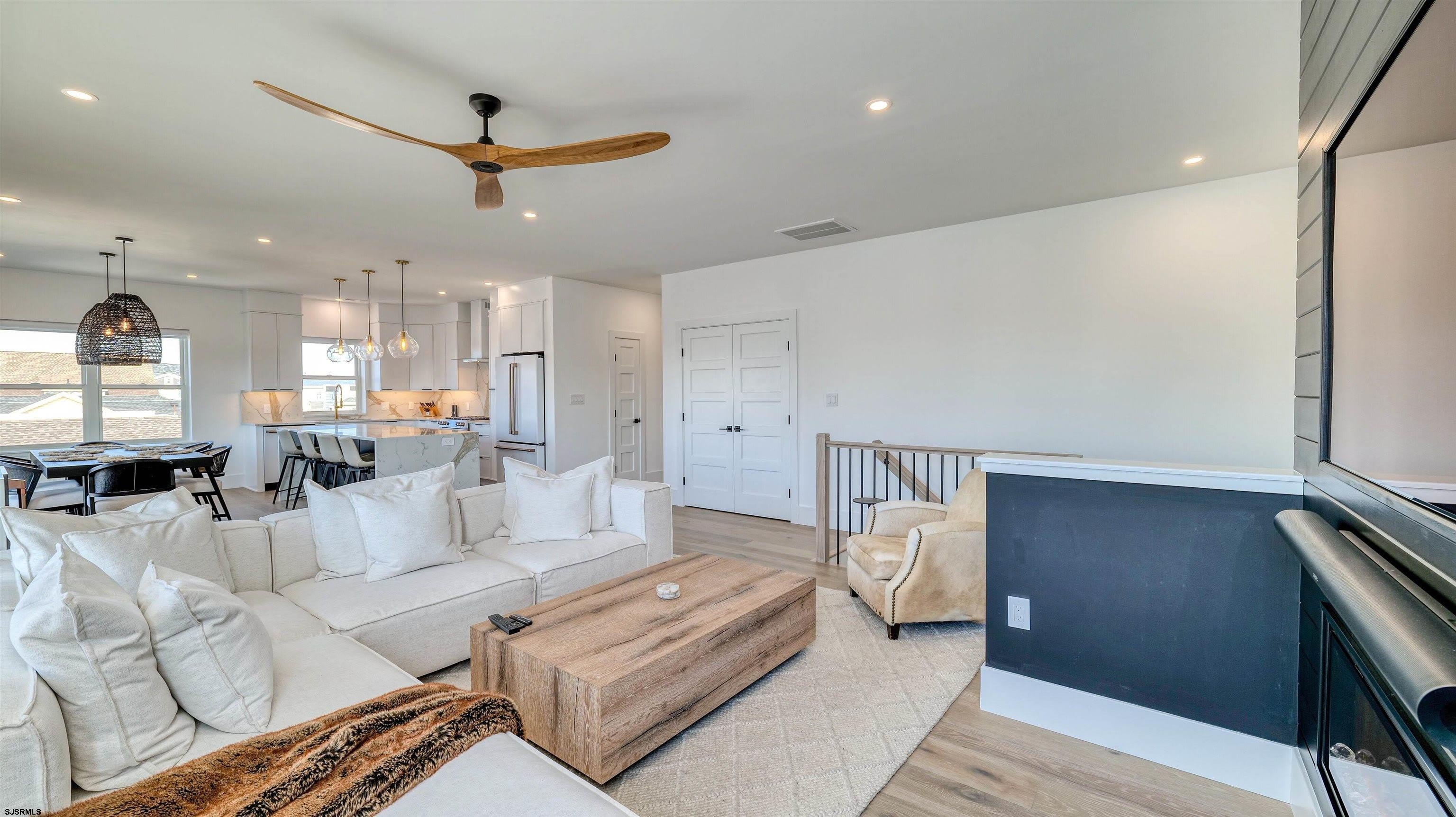 107 N New Haven Ave – photo 4