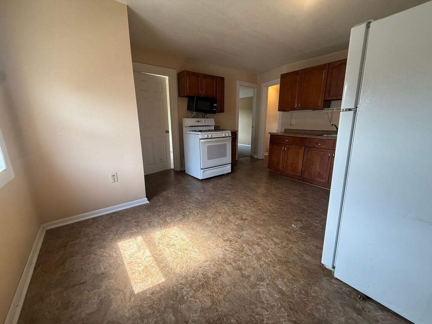 1726 Starkweather Avenue – photo 3