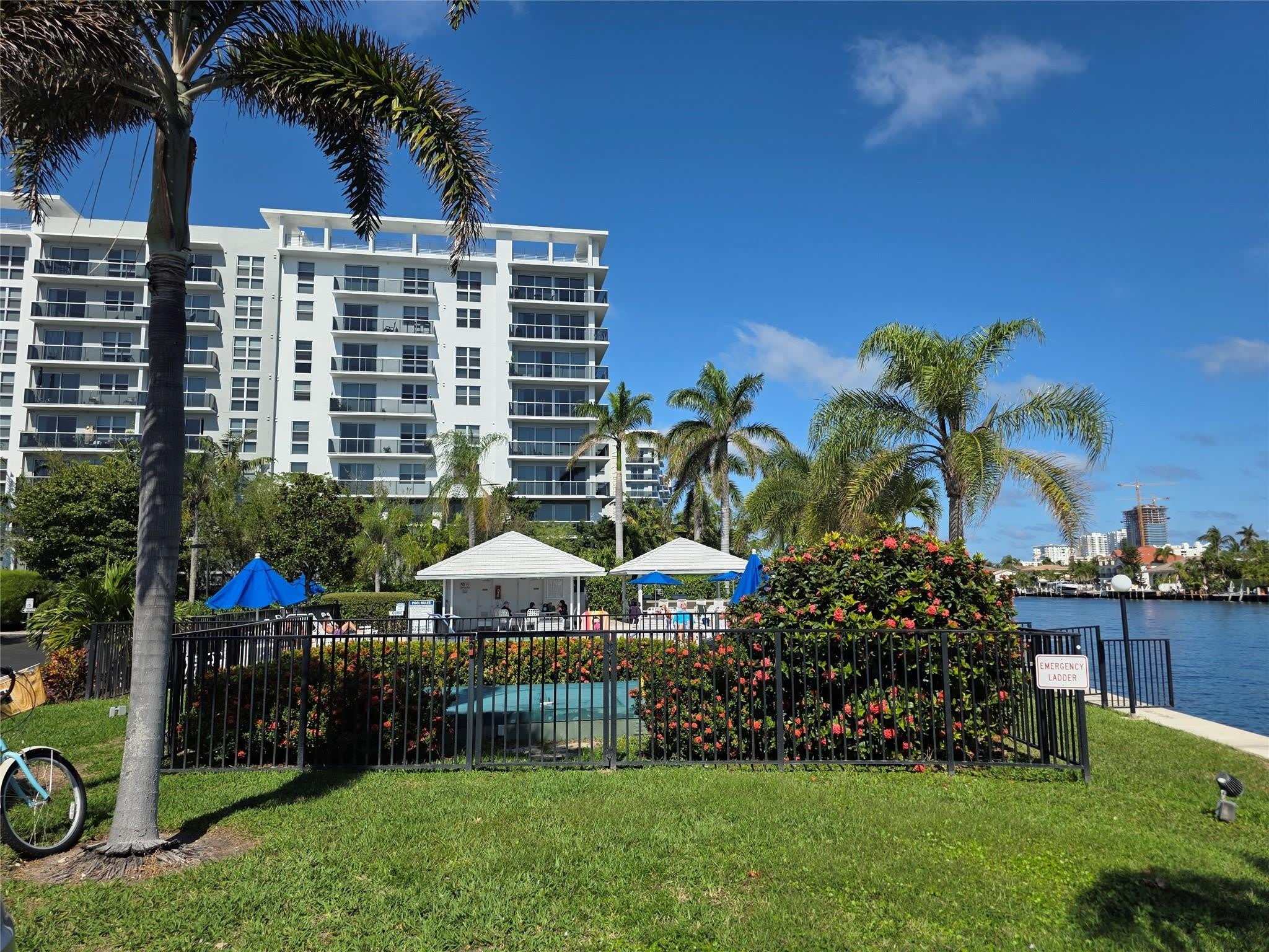 6391 Bay Club Drive – photo 2