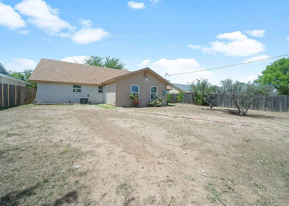 2503 Lynn Drive – photo 5