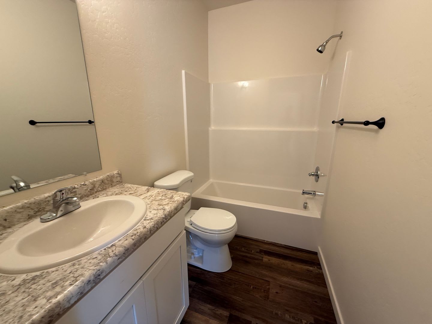 Available Now. New 3 bed, 2 bath home – photo 5
