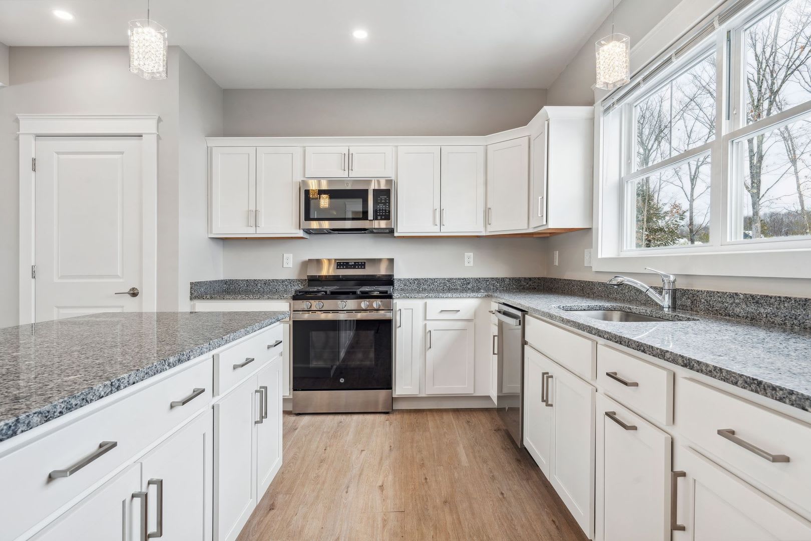 Brand New Townhomes! 3 Bedroom 2.5 Bath with Plenty of Living Space – photo 3