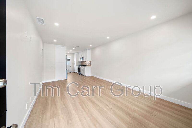 1801 Clay Street – photo 2