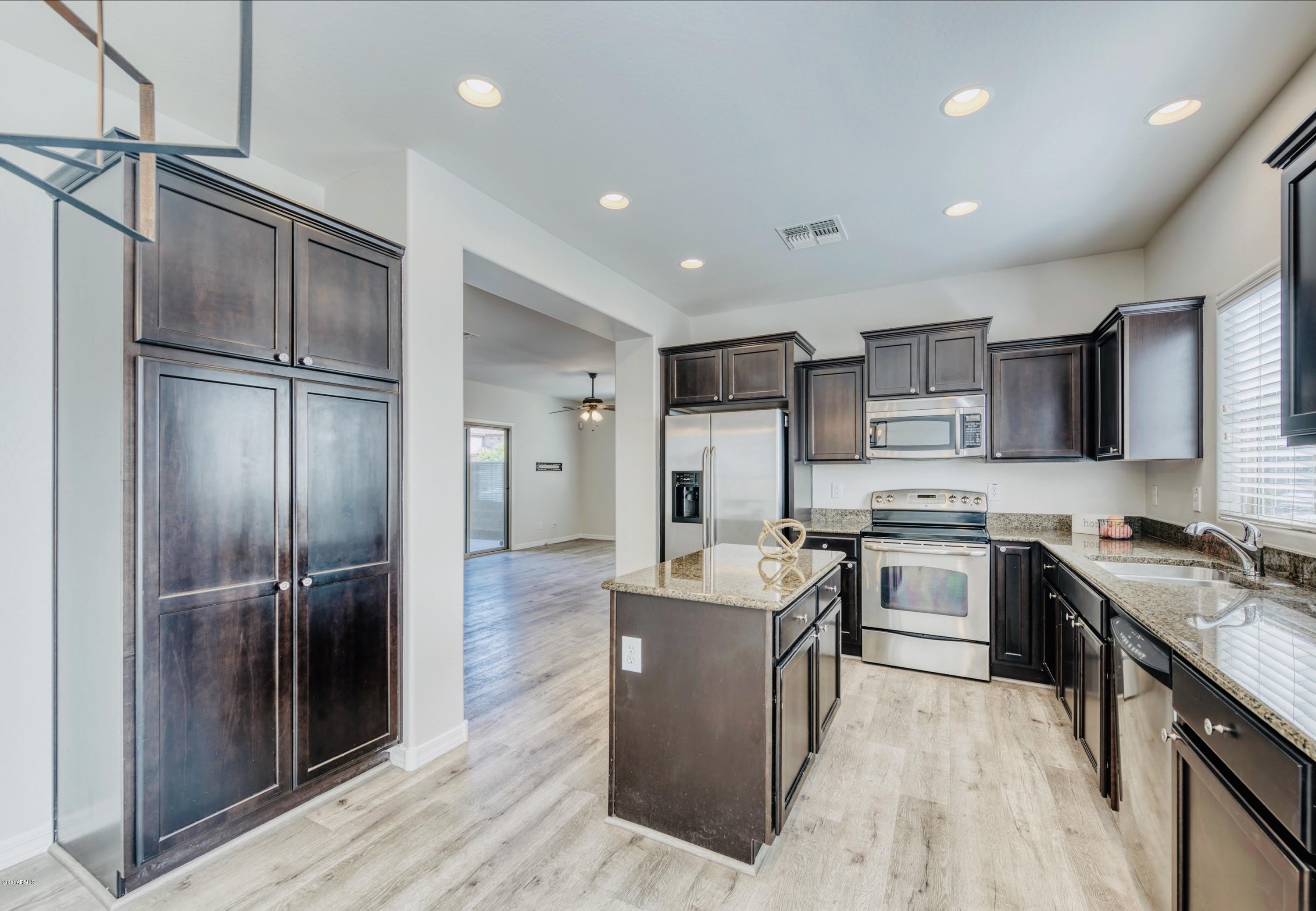21130 N 36TH Place – photo 4