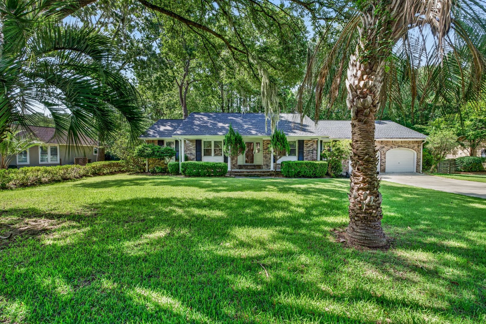 Spacious Living Near Downtown Charleston – photo 5