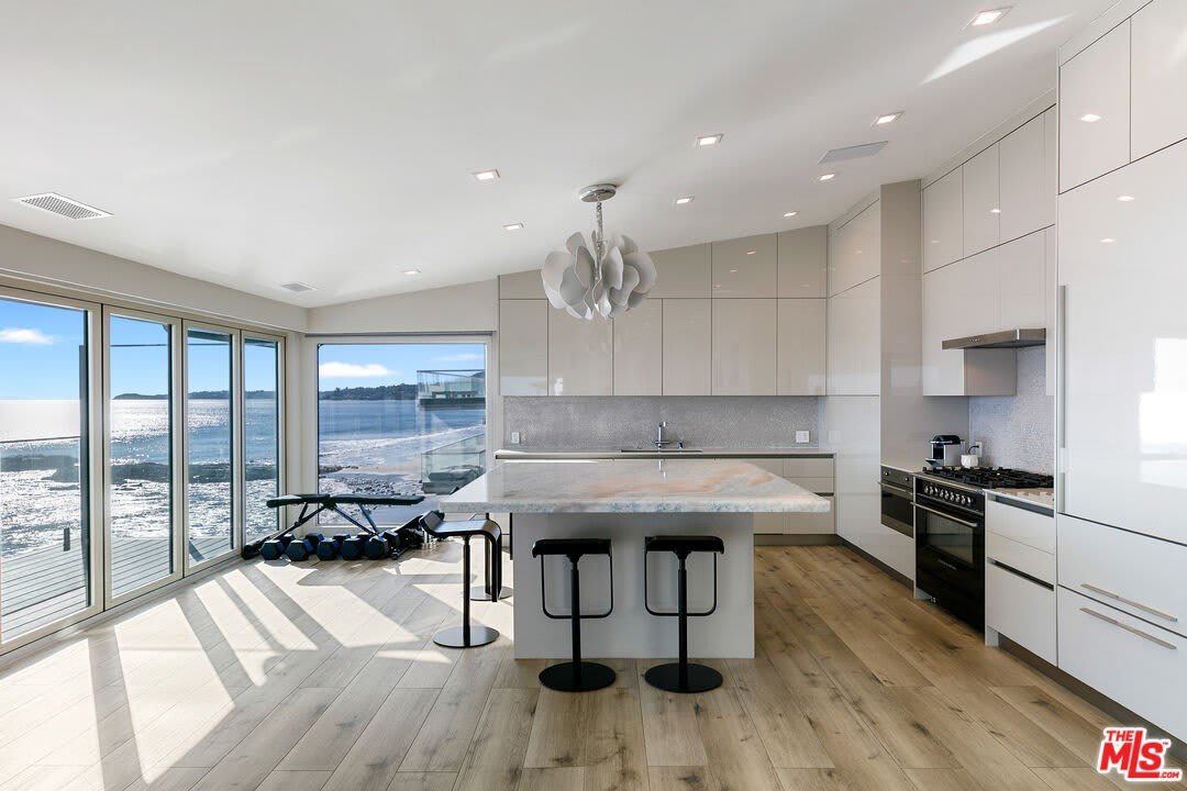 25216 Malibu Rd – photo 3