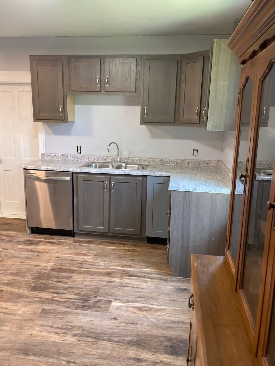 901 Clark Street – photo 2