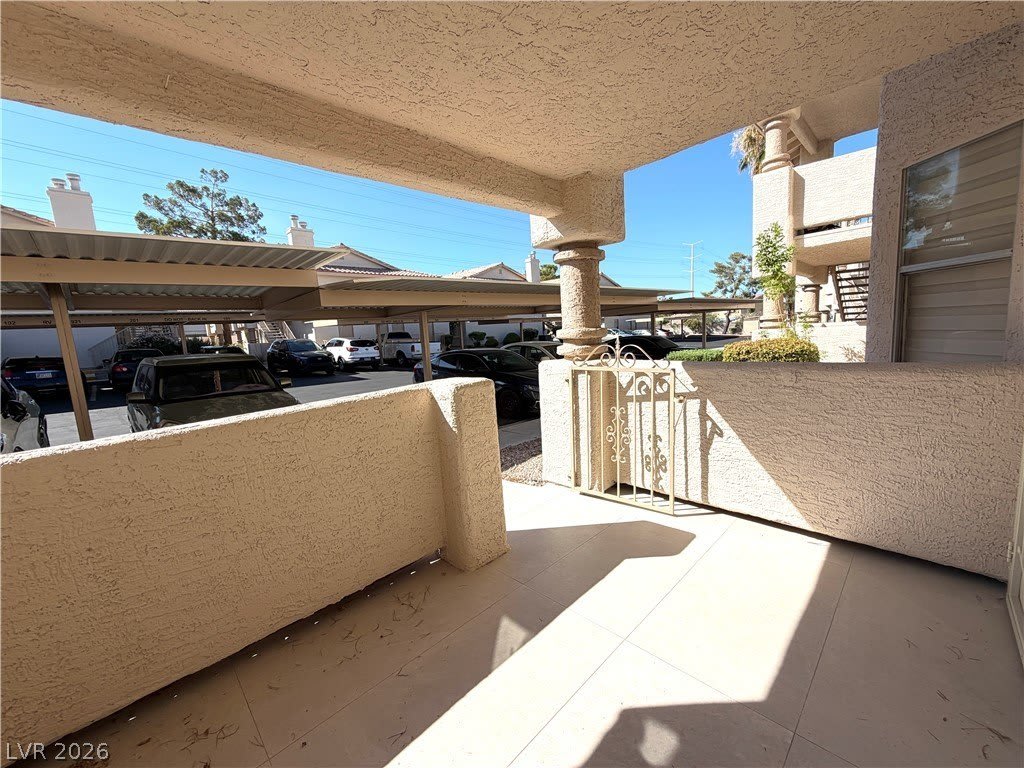 920 Rockview Drive – photo 2