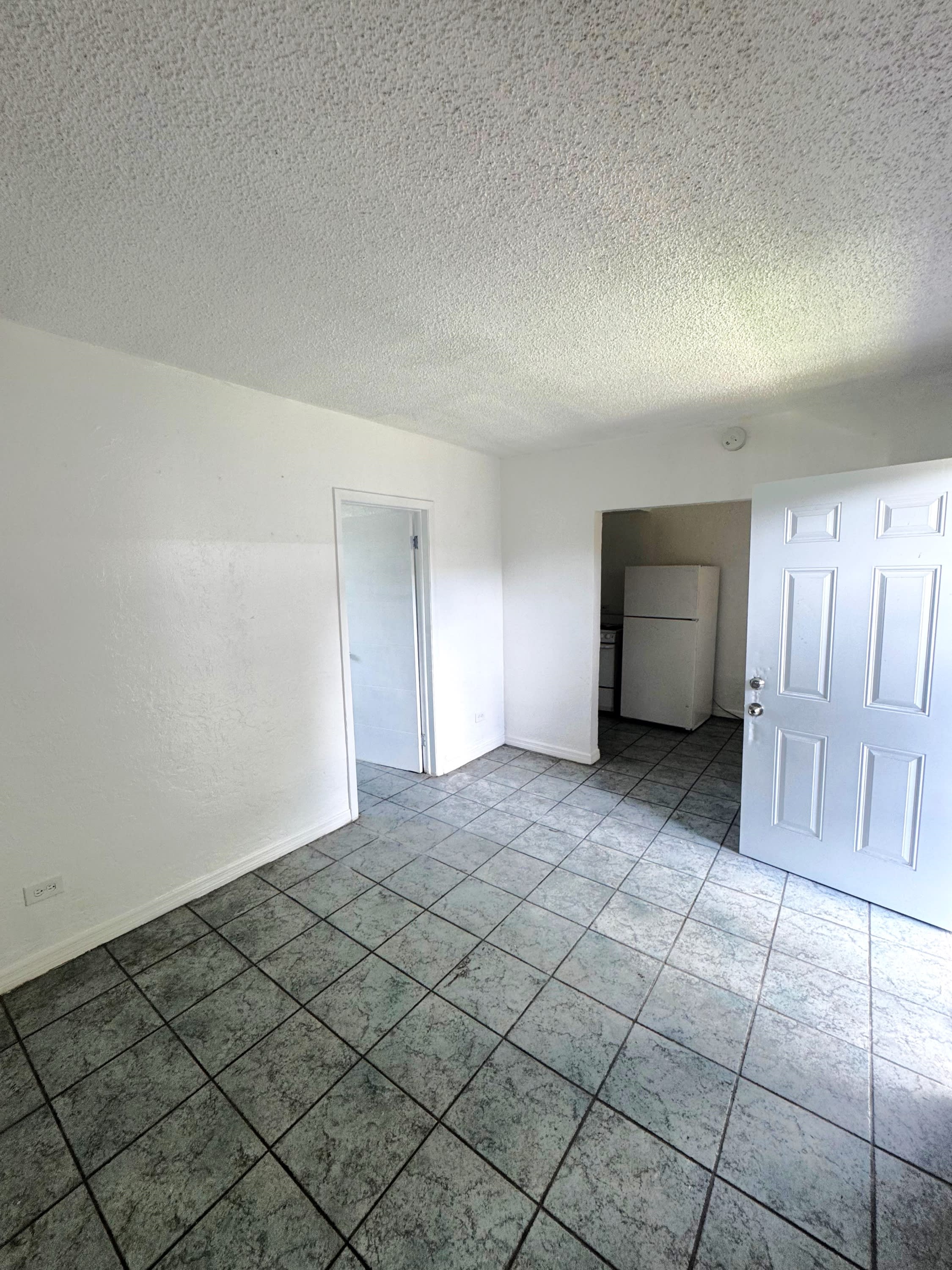 844 Nw 70 St 3 – photo 2