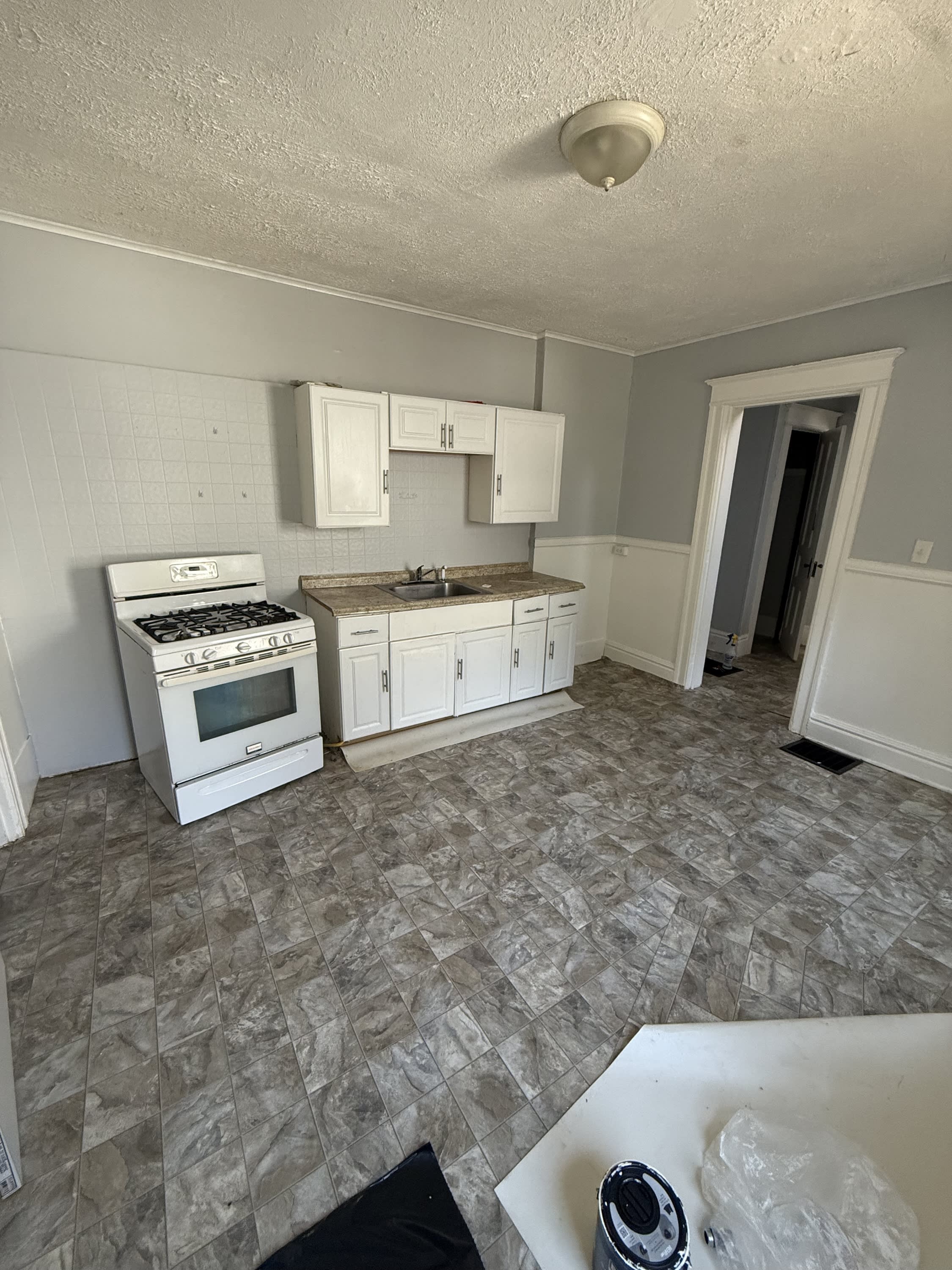 83 85 Parsells Avenue 85 – photo 3