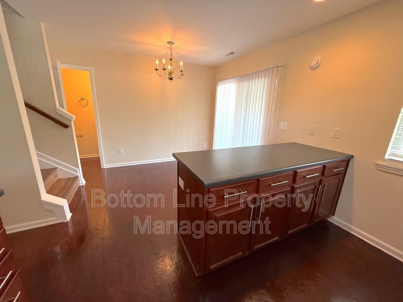 1367 Killashee Ct – photo 4