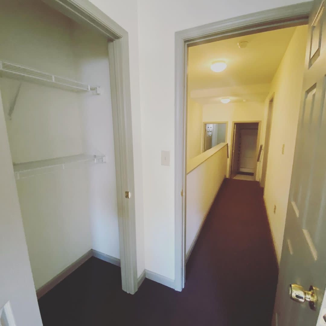 4 Bedroom House steps from Temple University – photo 3