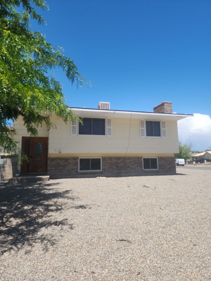 Home Located In Camina S – photo 2
