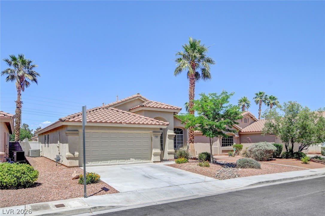 980 Sand Coral Drive – photo 2