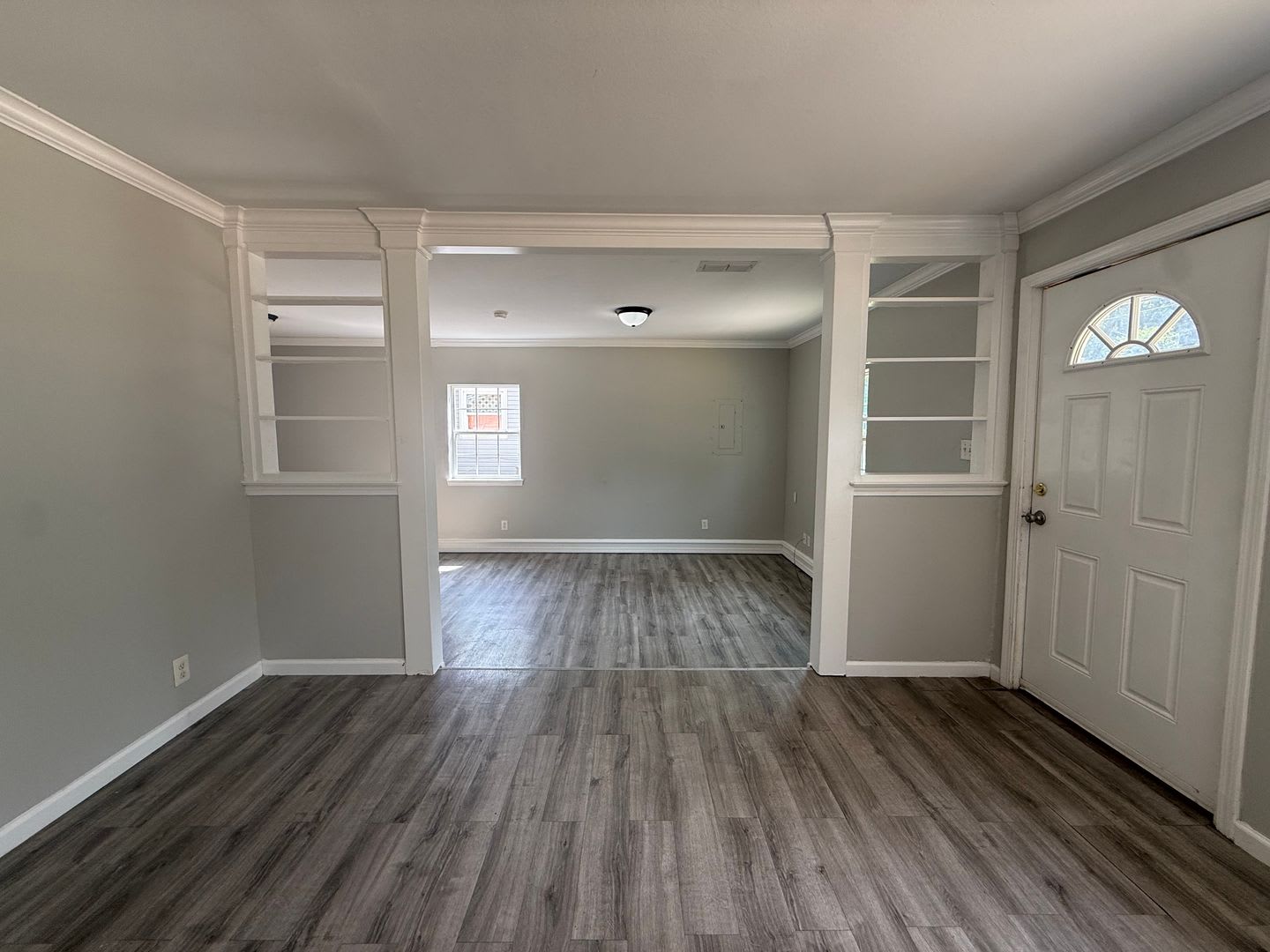 3 bedroom 1 bath available now! – photo 3