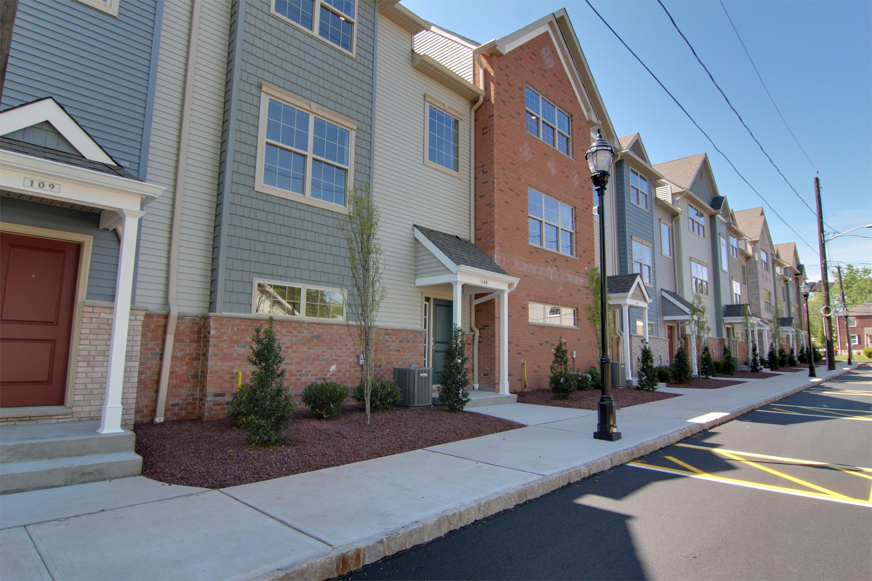 210 Johnson Street – photo 3