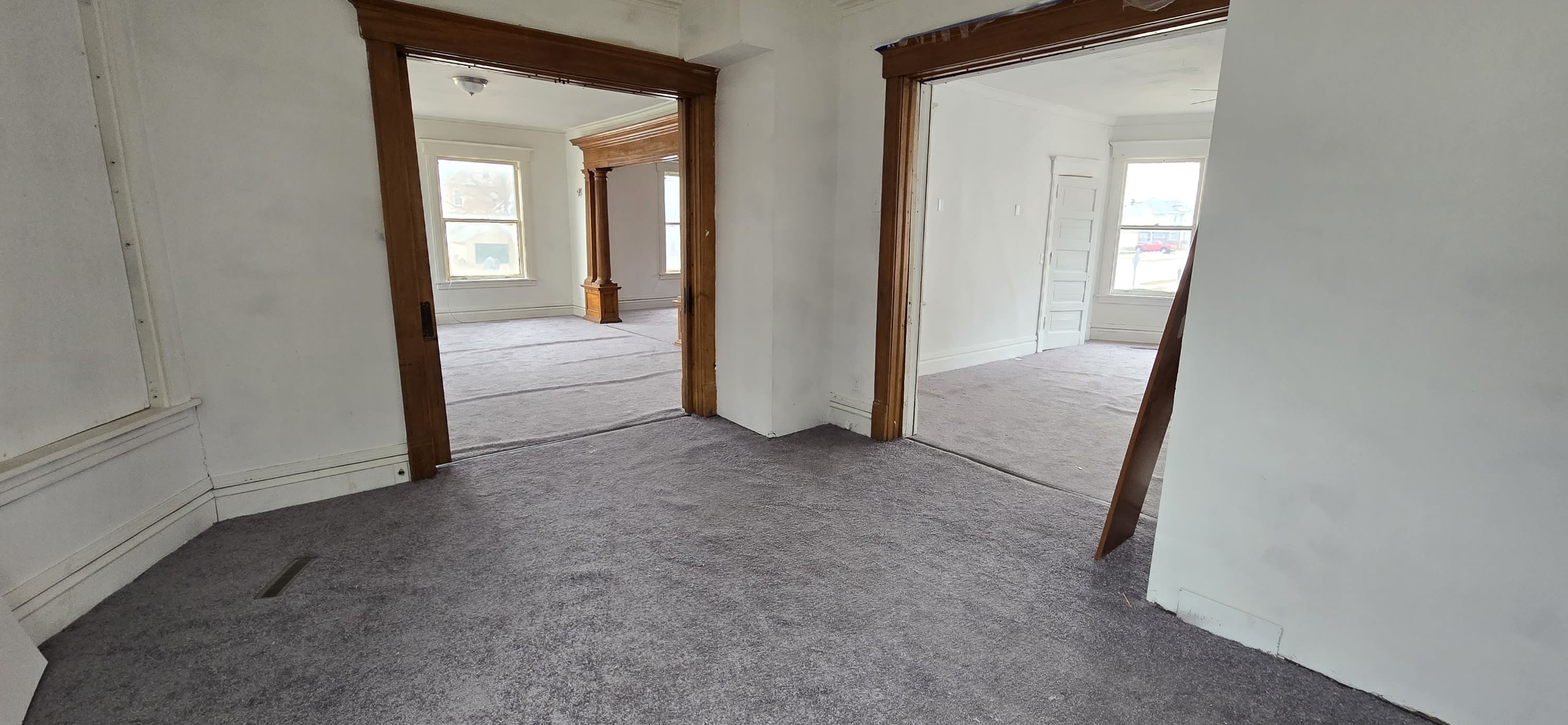 113 W Division St 1 – photo 4