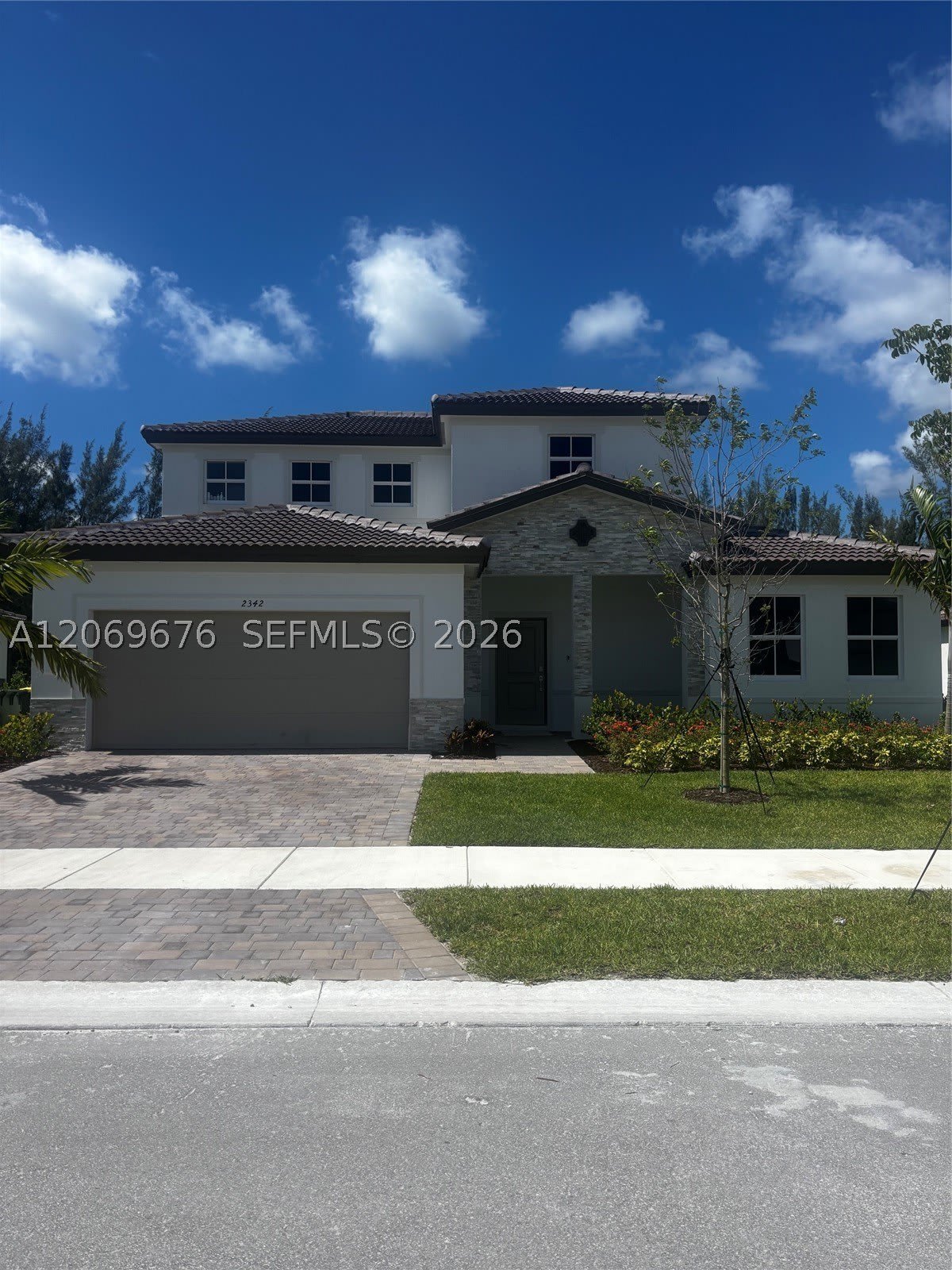2342 SE 30th St – photo 1