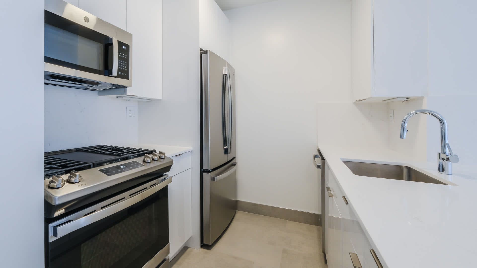 5063 Broadway – photo 4