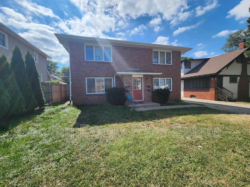 2043 South St – photo 1