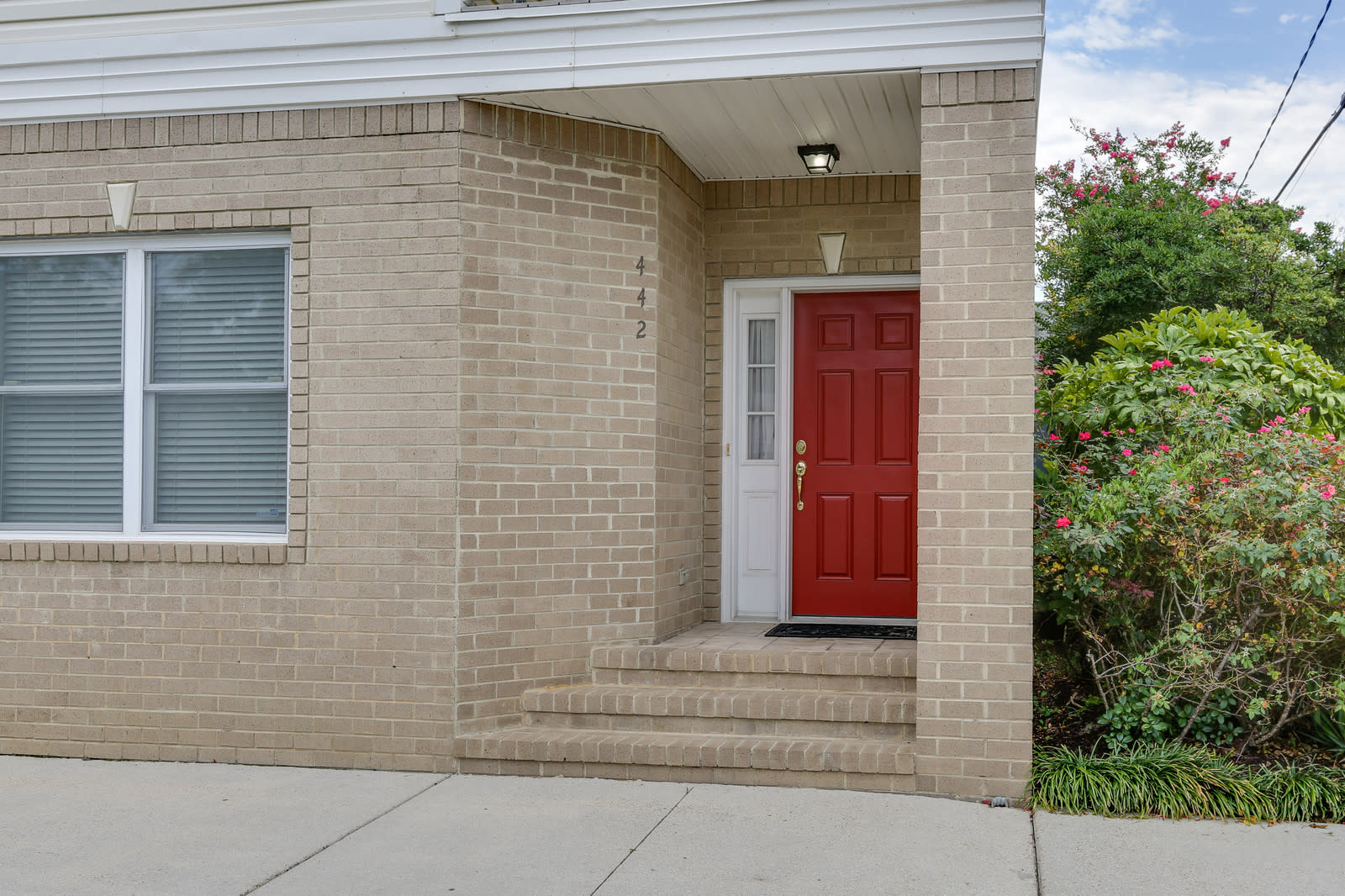 442 21st St – photo 3