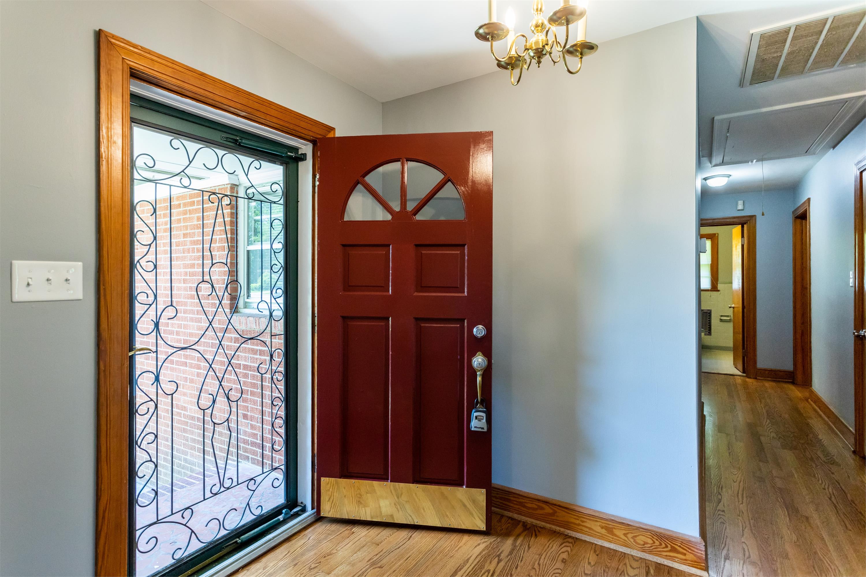 300 Tyson Avenue – photo 3