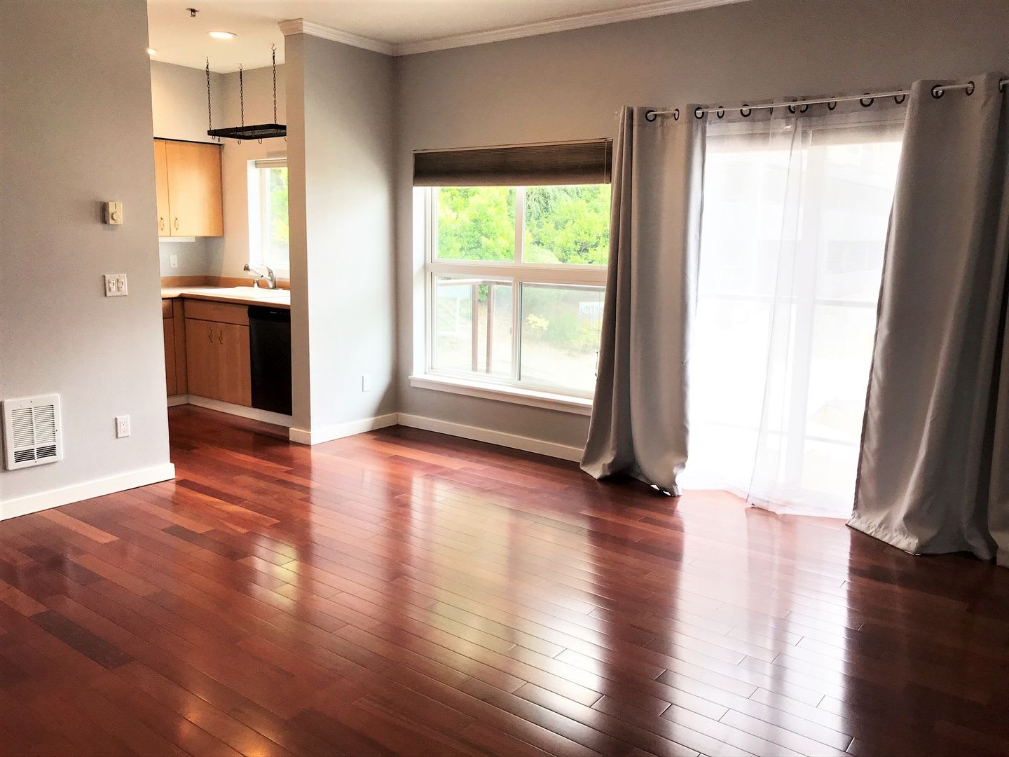 1Bd/1Ba Seattle Condo – photo 2