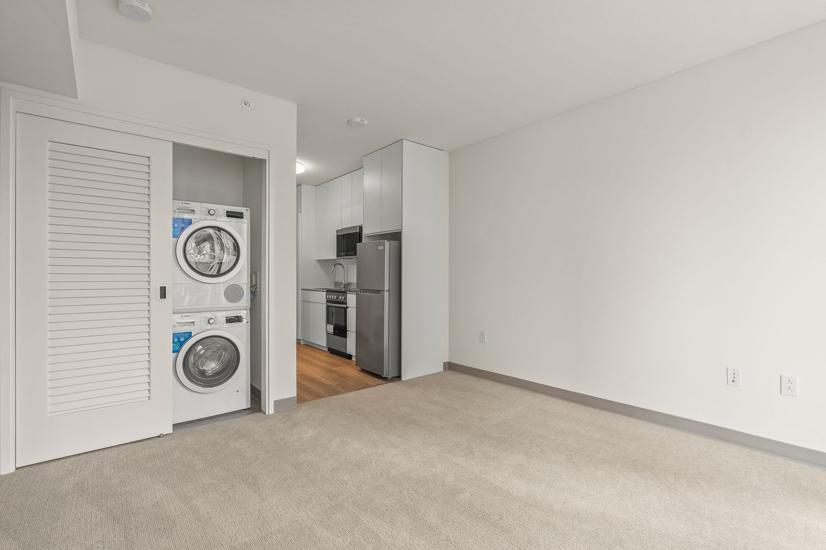 Modern Studio at The Flats at Sky Ala Moana East – photo 2