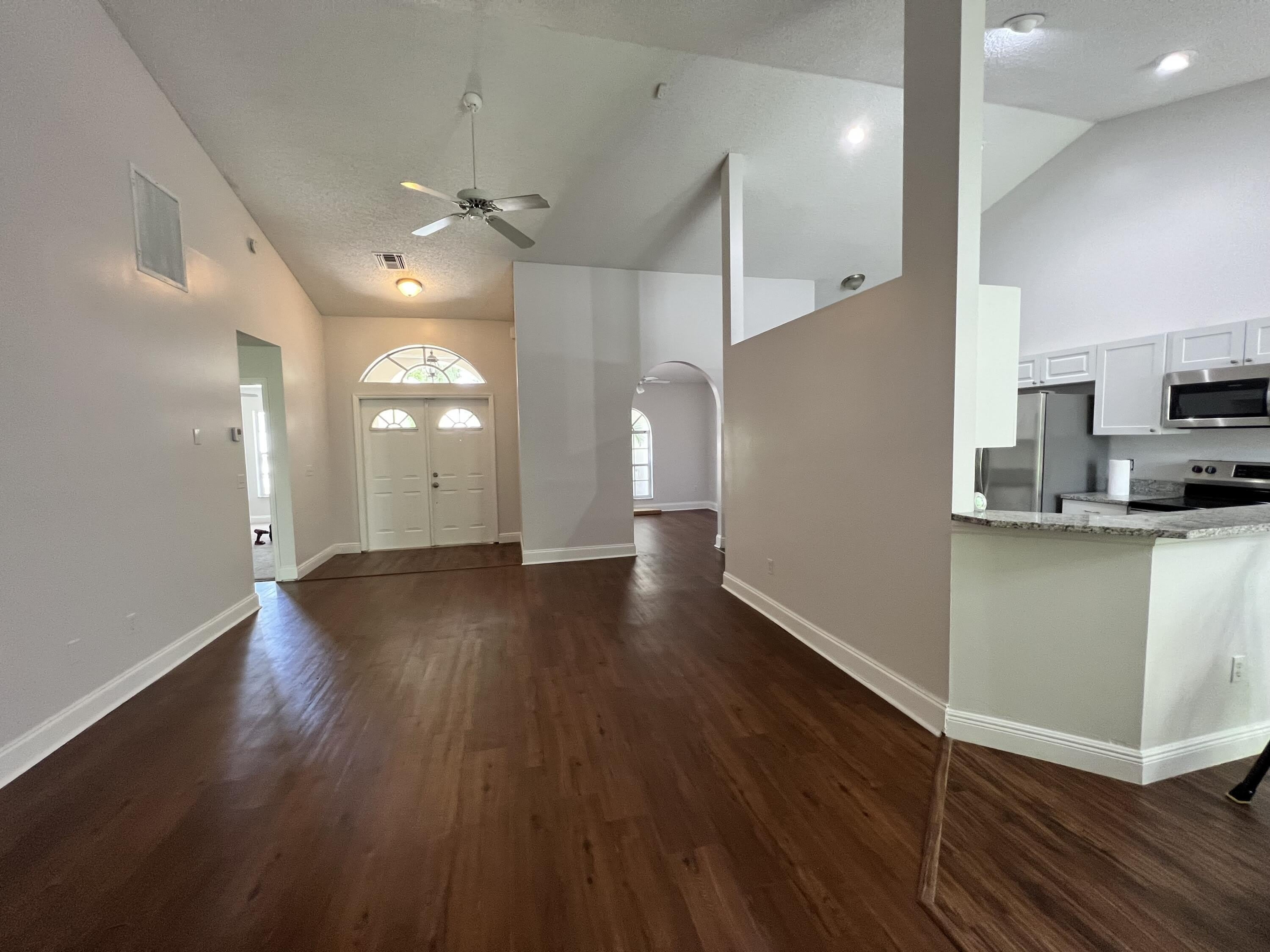2485 Stonegate Drive – photo 3