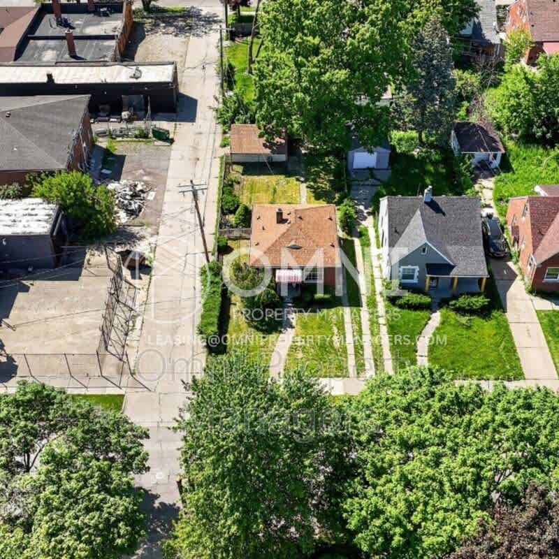 11529 Roxbury St – photo 2