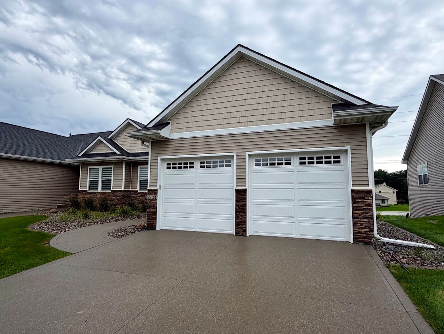 2717 & 2721 London Dr – photo 2