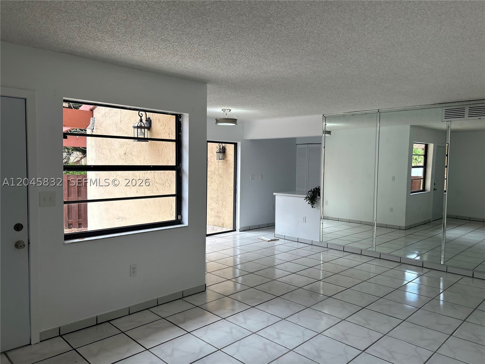 301 W Park Dr – photo 3