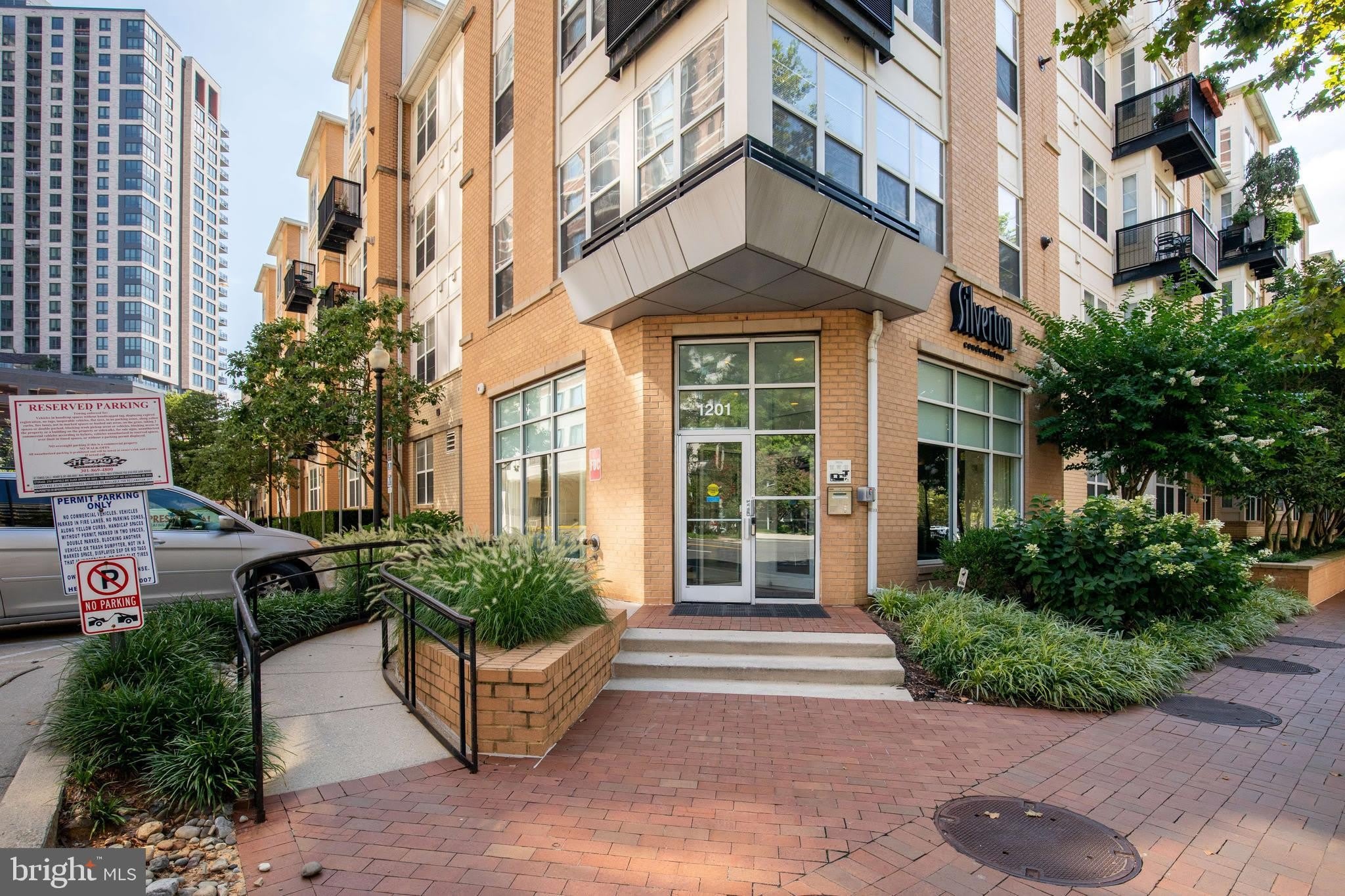 1201 E WEST Highway – photo 2