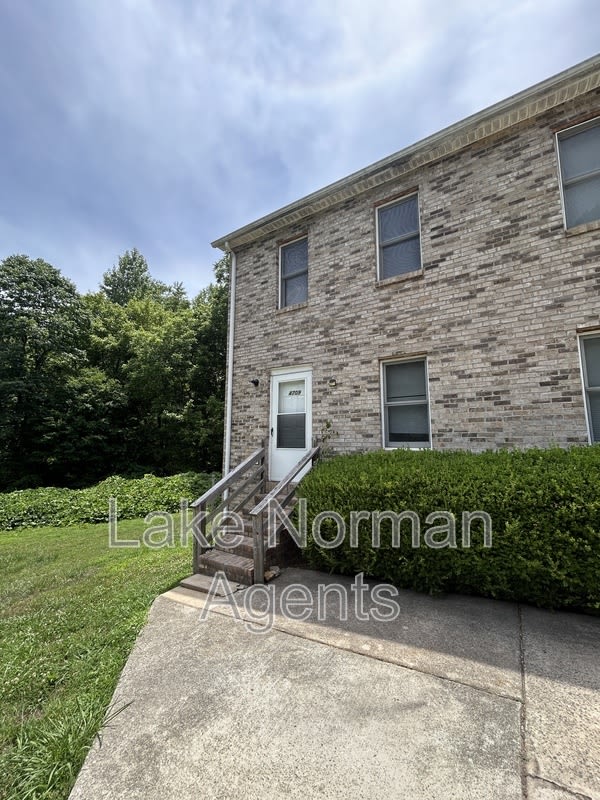 4709 Grassy Creek Rd – photo 1
