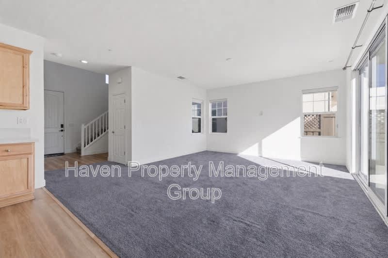 3003 Neil Jerome Drive – photo 3