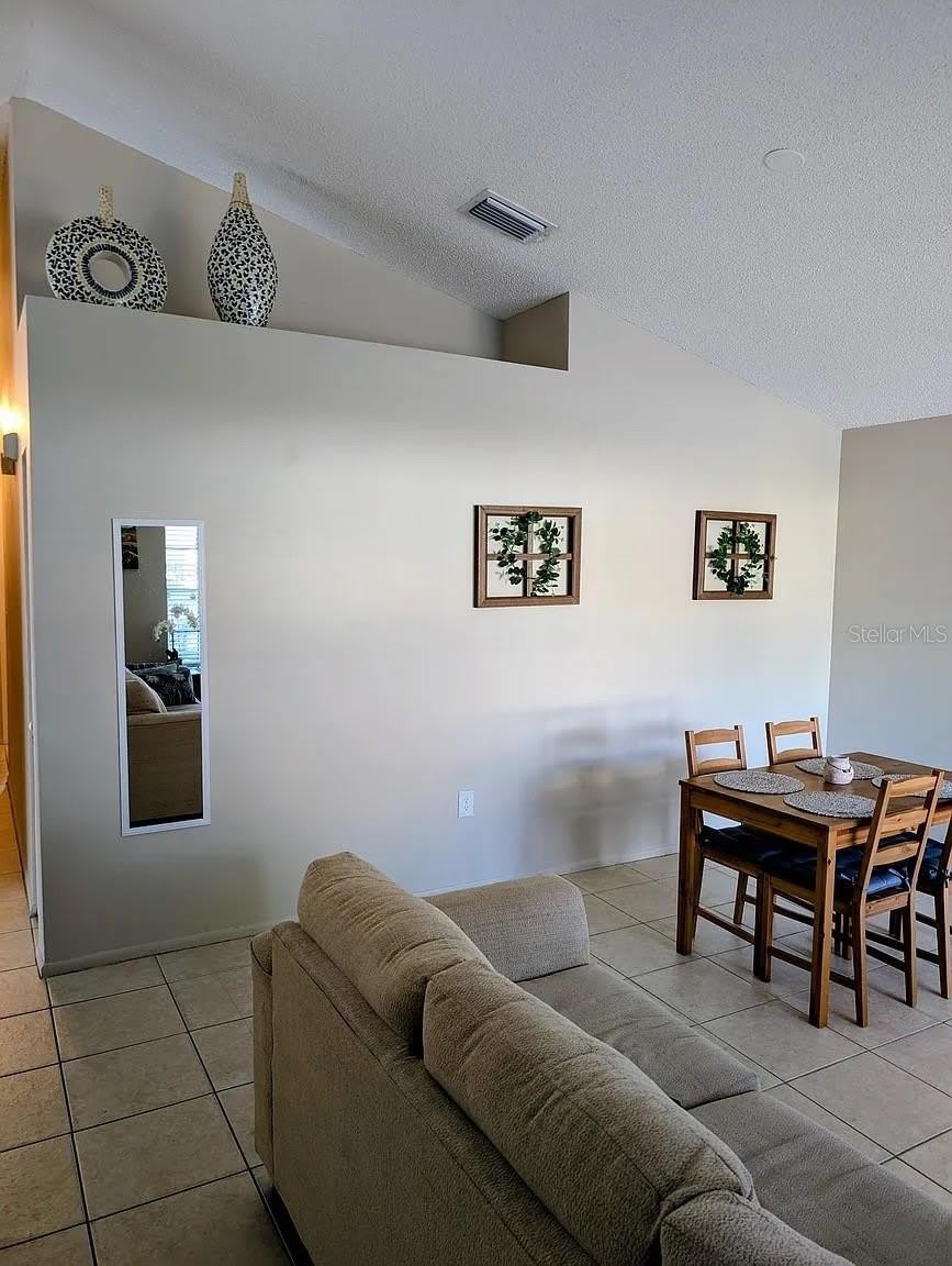 1083 Snead Avenue – photo 5