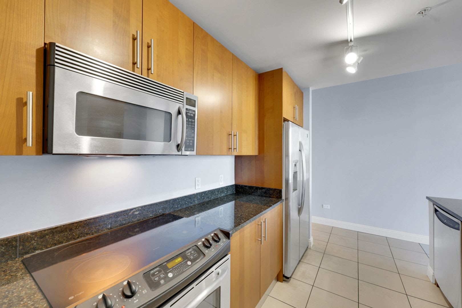 High Rise Studio Condo – photo 5