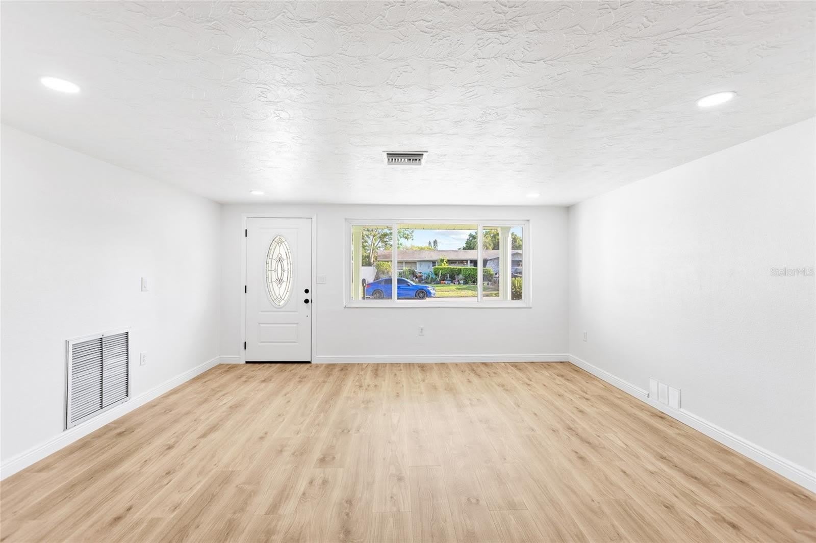 6239 7TH Avenue – photo 3