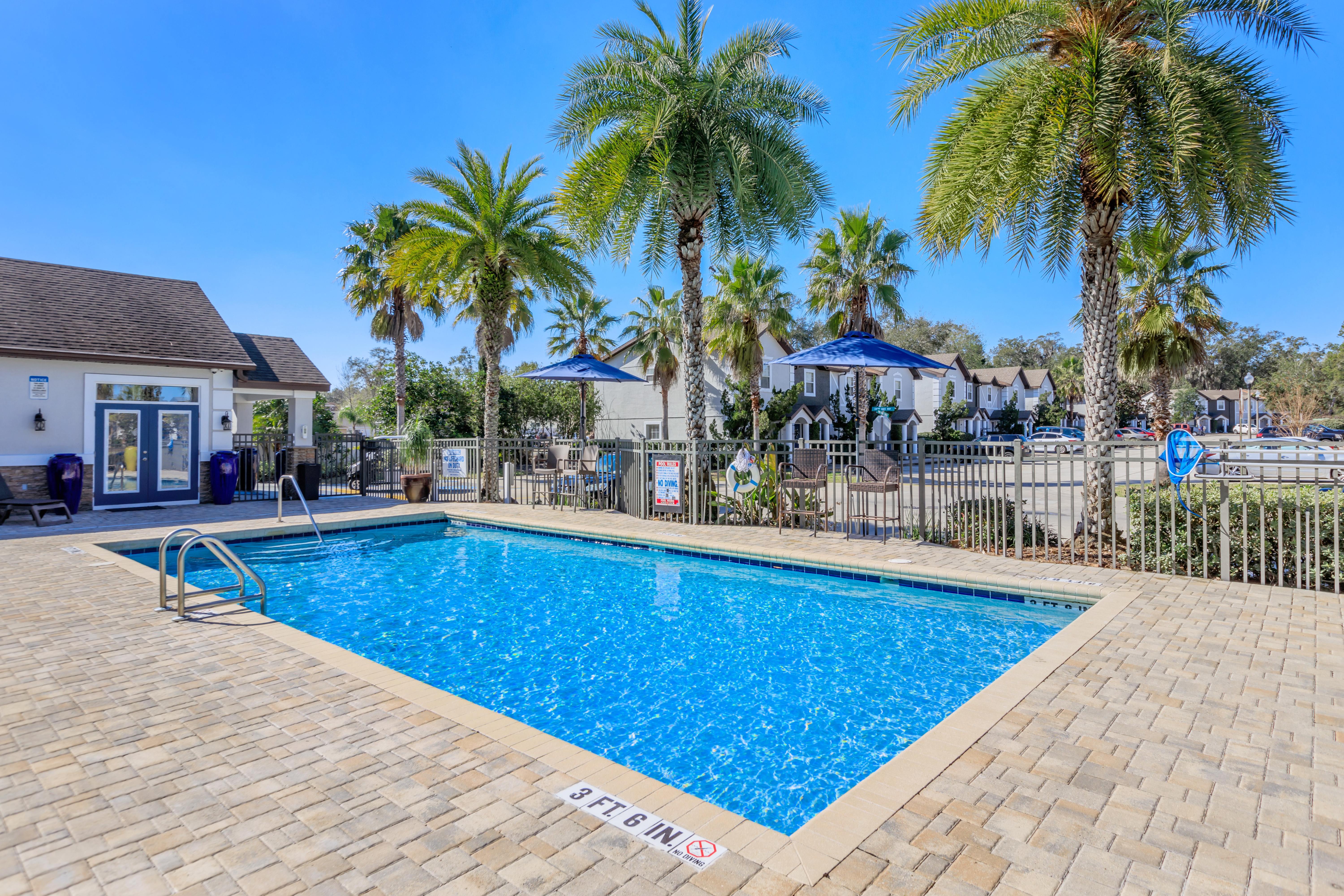 Carmendy Square Townhomes – photo 3