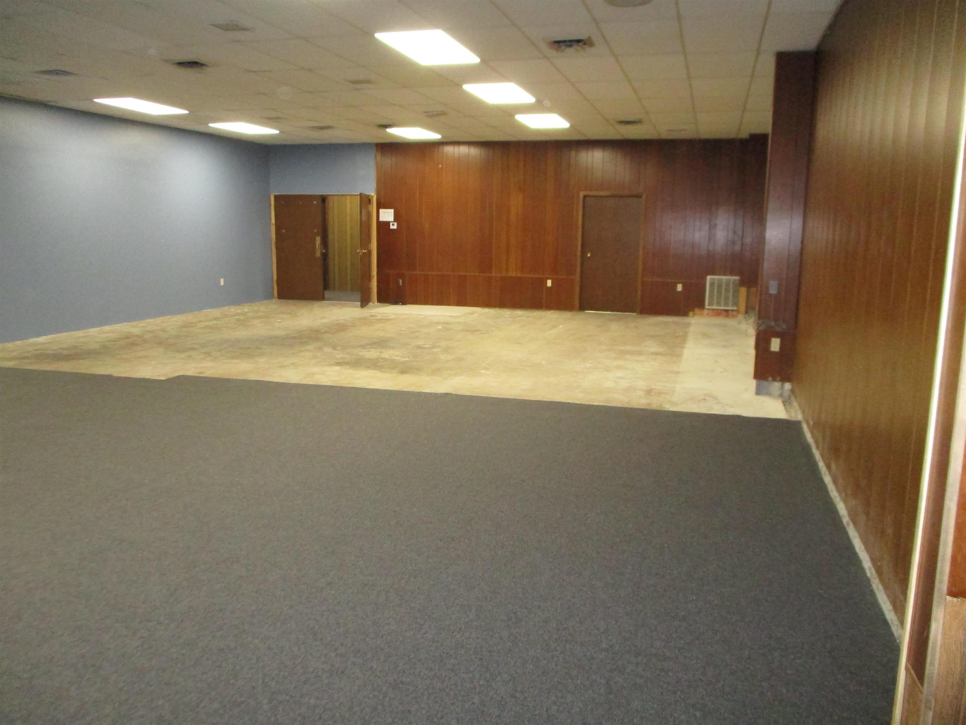 1578 STRONGS AVENUE – photo 3