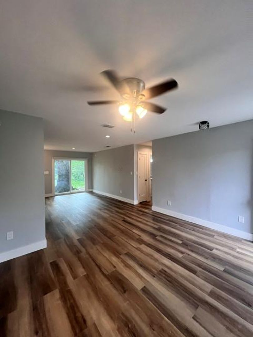 Classic Charm / Fully Remodeled Home / 3 bedrooms / 1 bath / 1 car garage / No Pets – photo 2