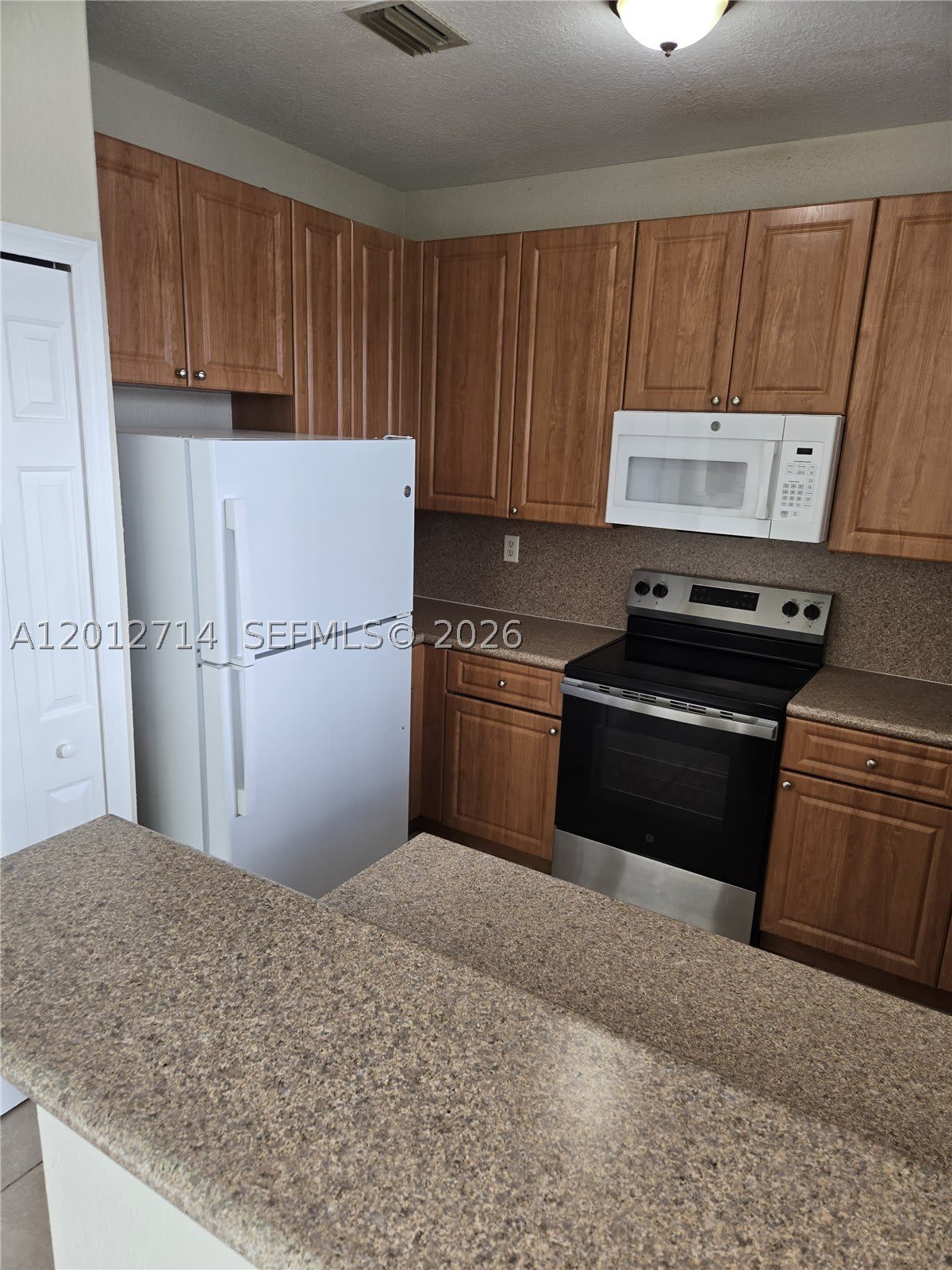 1442 SE 24th Ct – photo 4